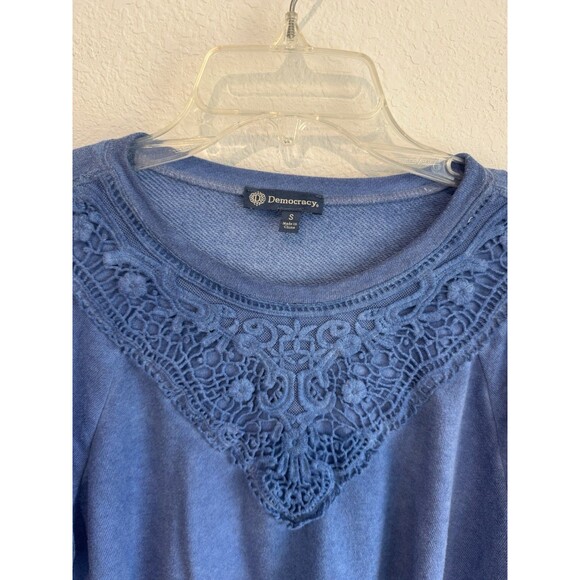 Democracy Women's Blue Embroidered Long Sleeve Pullover Sweater Small - Picture 3 of 10